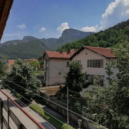 влад-дом 5 места Vratsa